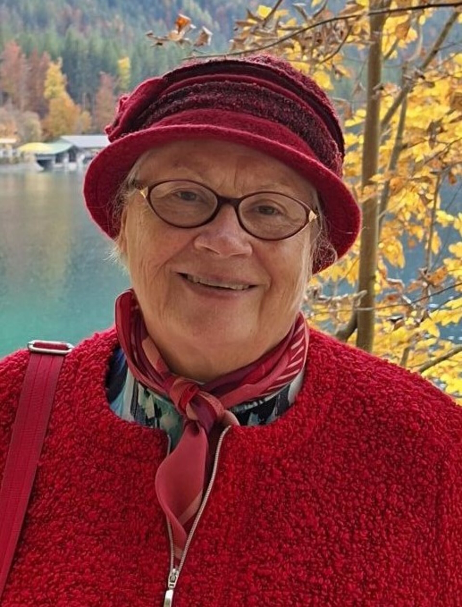 scharf friederike aufb. porträt.jpg